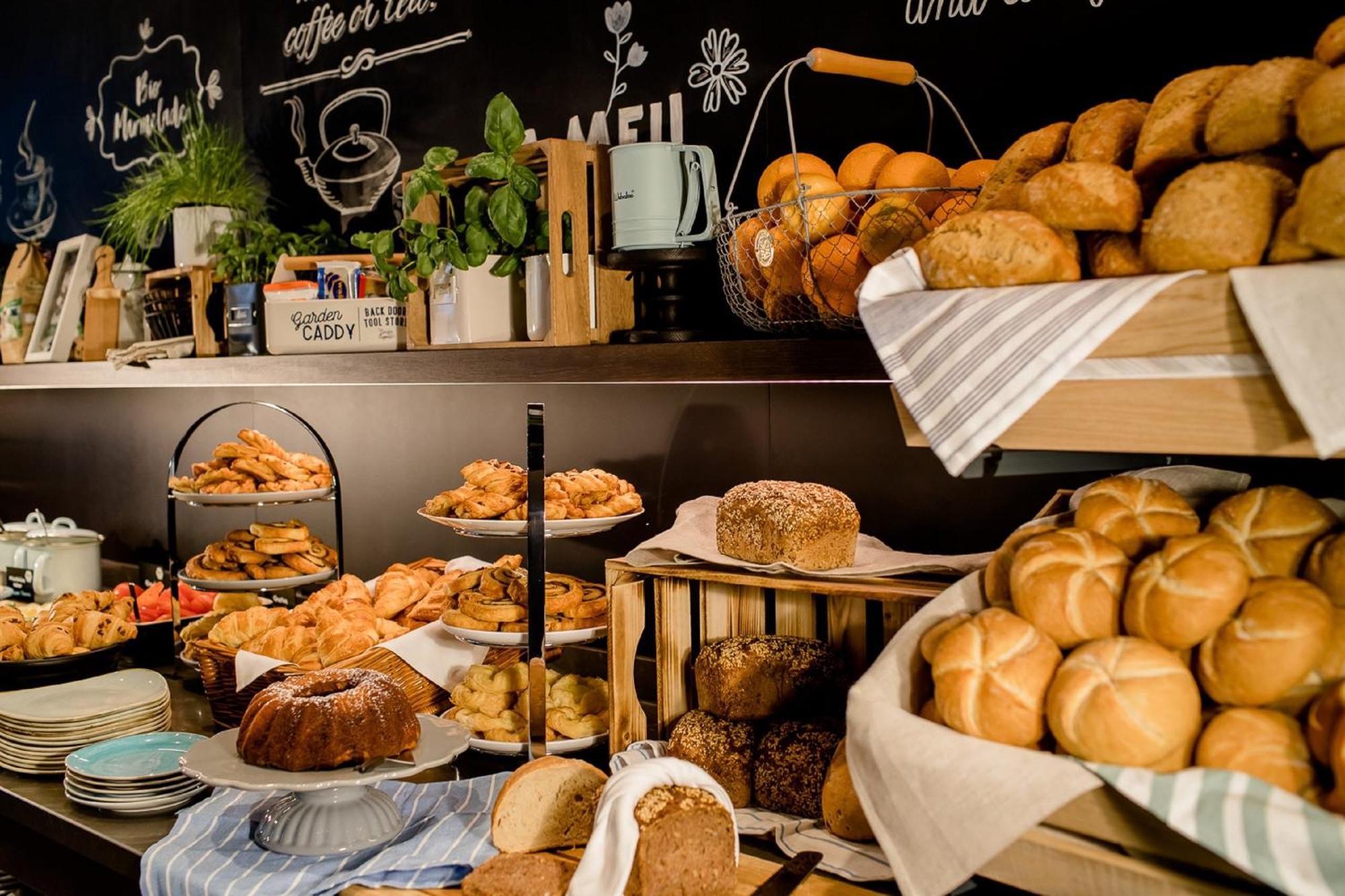Motel One Wien Westbahnhof Екстериор снимка