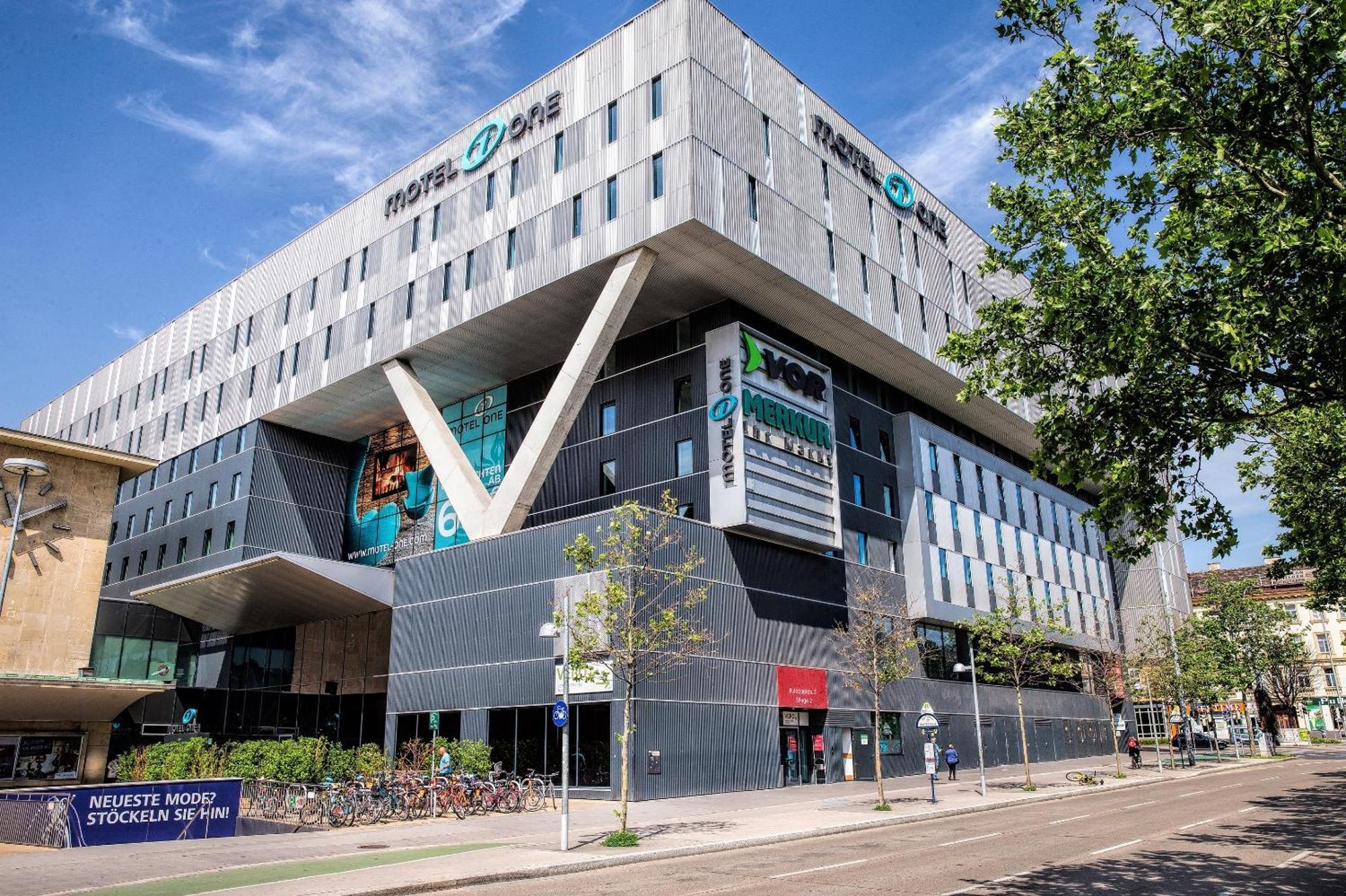Motel One Wien Westbahnhof Екстериор снимка