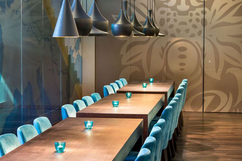 Motel One Wien Westbahnhof Ресторант снимка